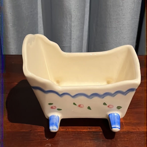 Vintage Planter, Cradle on Rockers Decorated with Blue Bows & Pink Flowers Roses - Picture 5 of 11